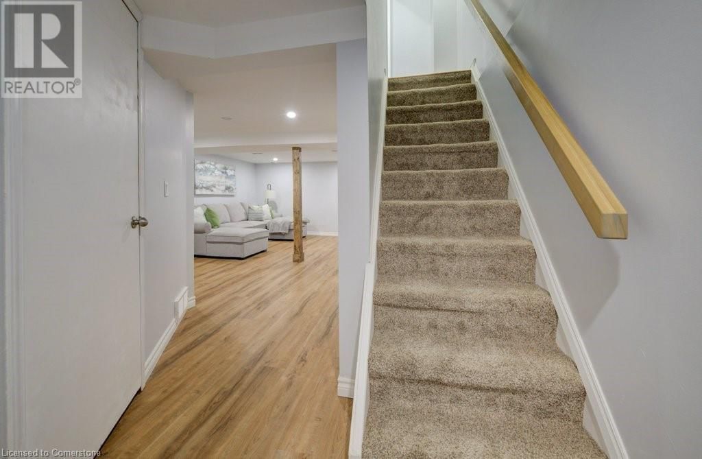 3 - 1060 CANFIELD CRESCENT Image 22