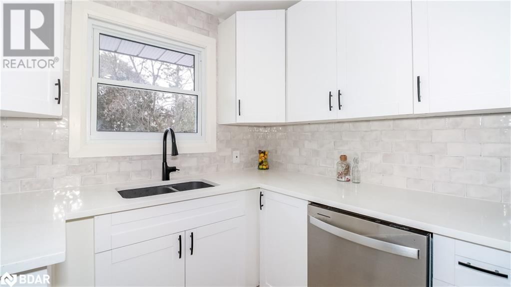 255 CALFORD ST STREET Image 14
