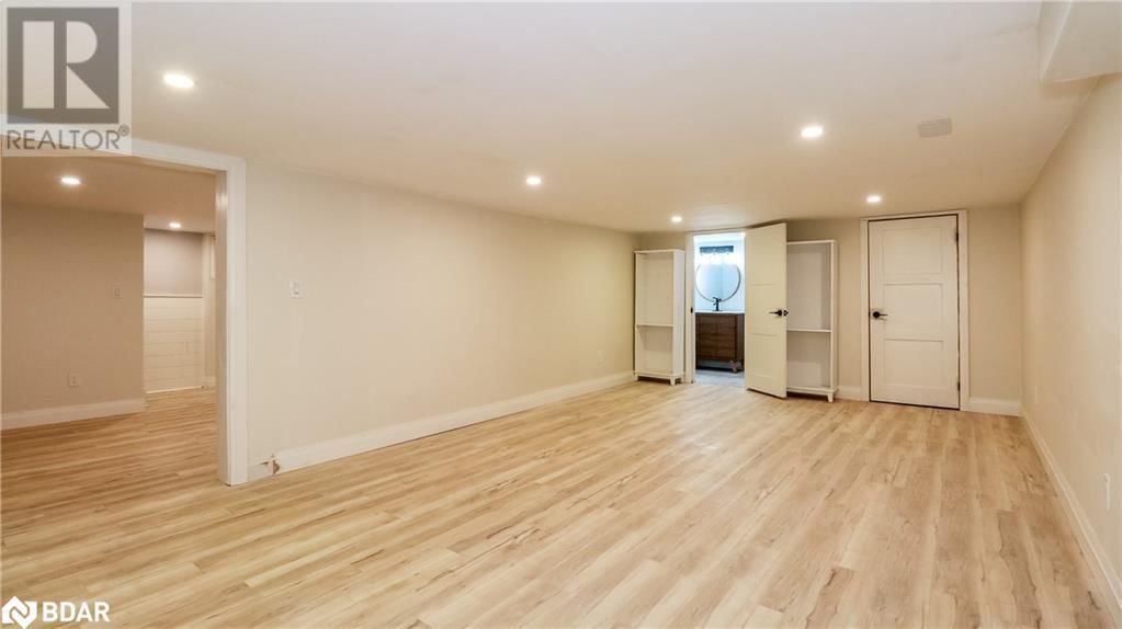 255 CALFORD ST STREET Image 31