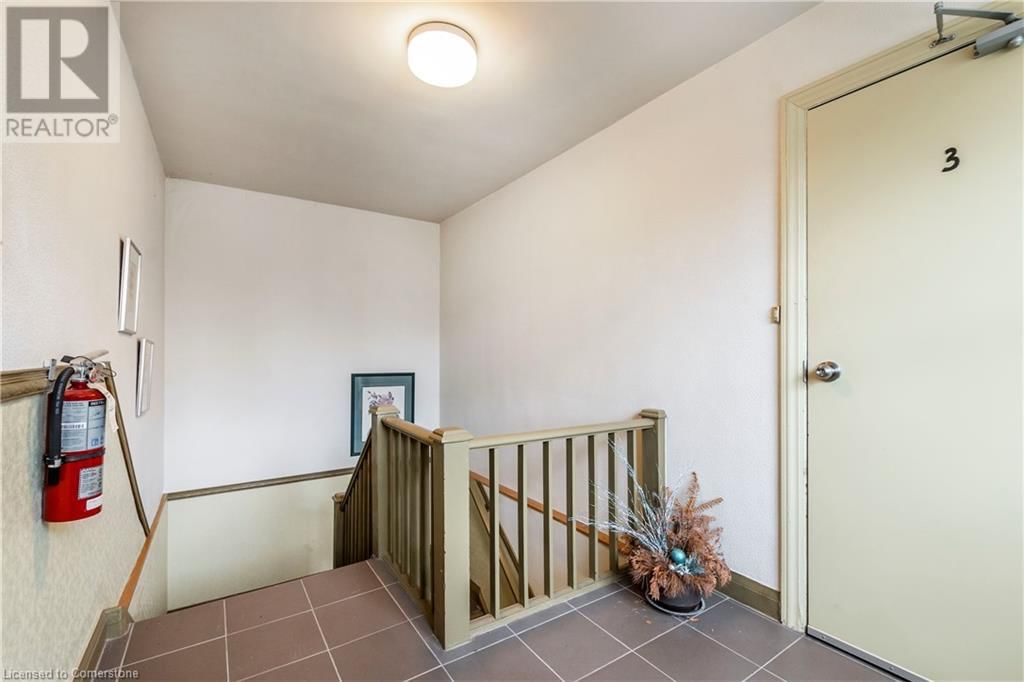 13 MCMASTER AVENUE Image 11