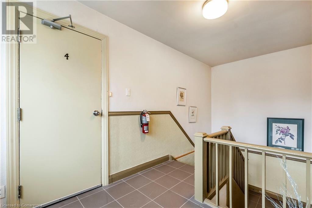 13 MCMASTER AVENUE Image 12