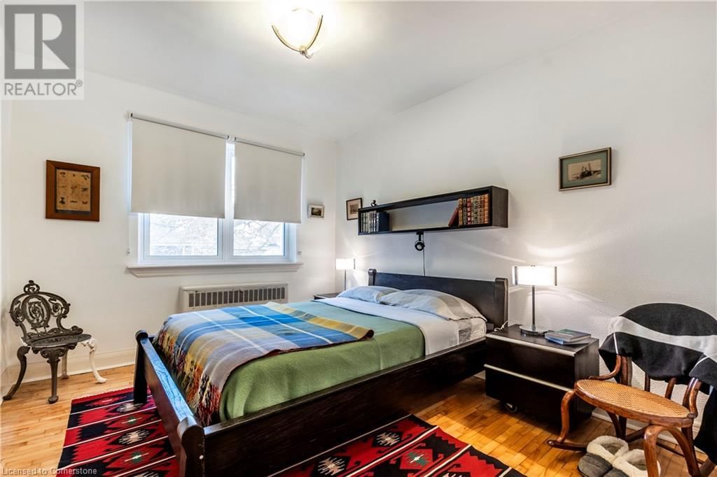 13 MCMASTER AVENUE Image 25