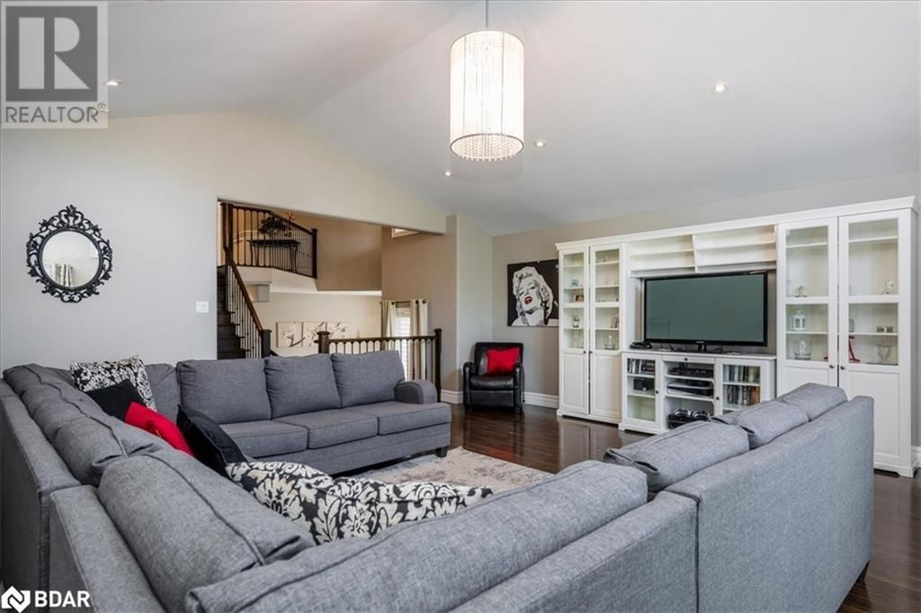 49 HAMILTON DRIVE Image 13