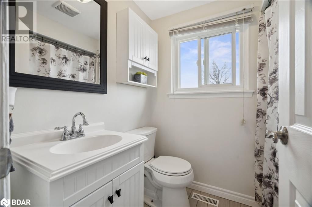 47 JANICE DRIVE Image 16