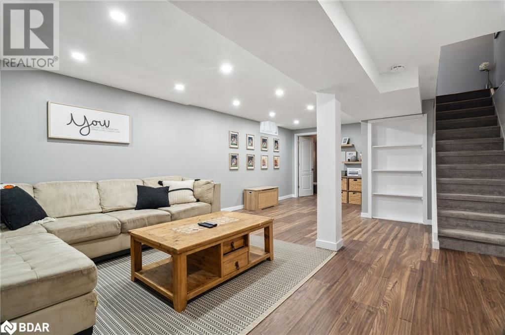 47 JANICE DRIVE Image 22