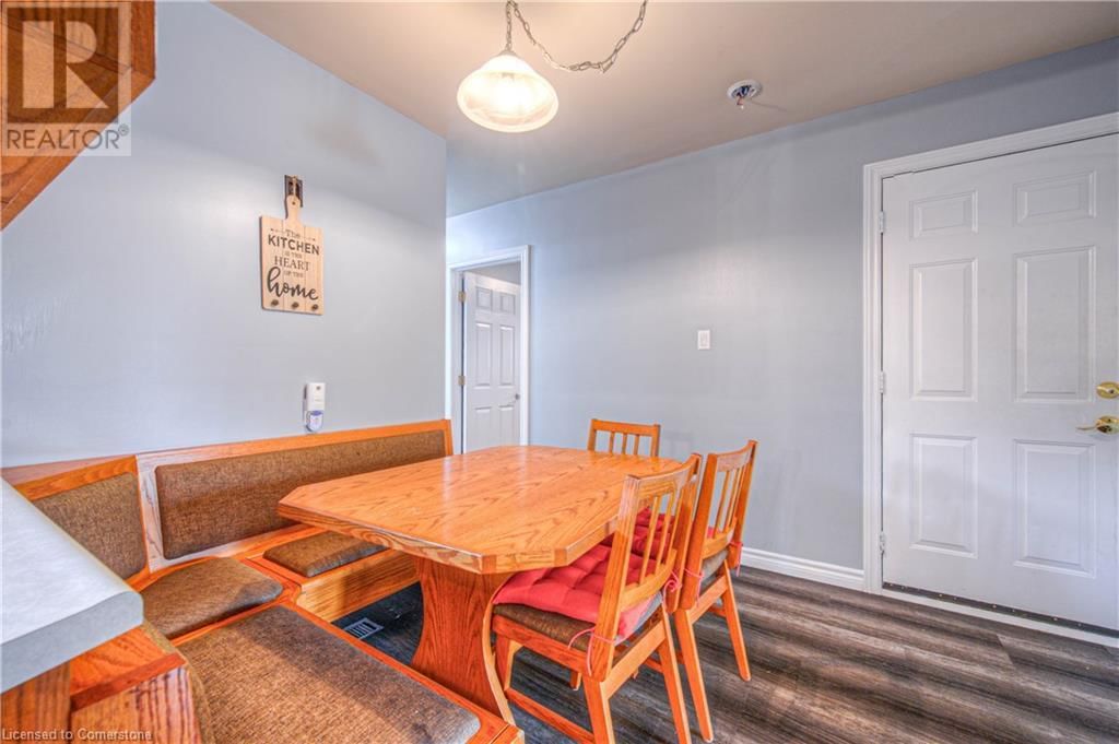 22 HAMPTON PLACE Image 15