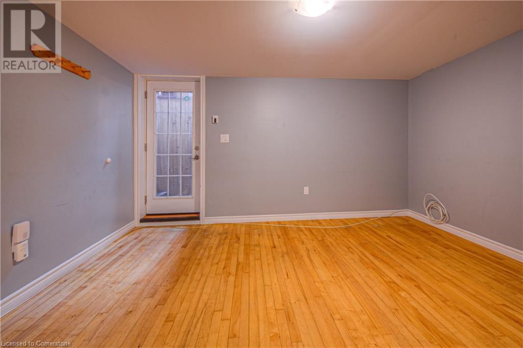 22 HAMPTON PLACE Image 37
