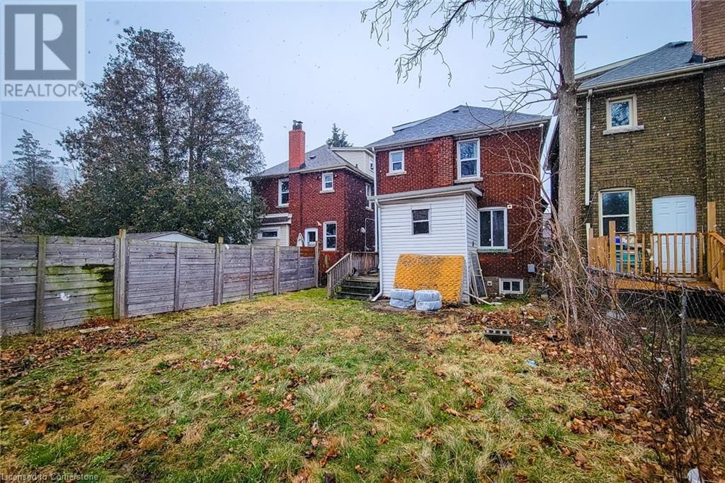 63 PAISLEY AVENUE SOUTH Image 30