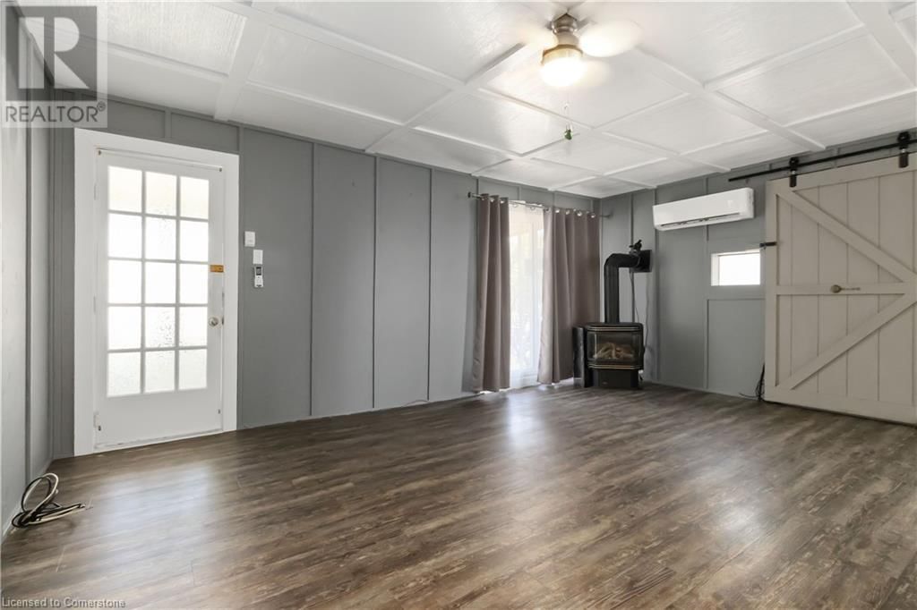 24 MELVILLE LANE Image 14