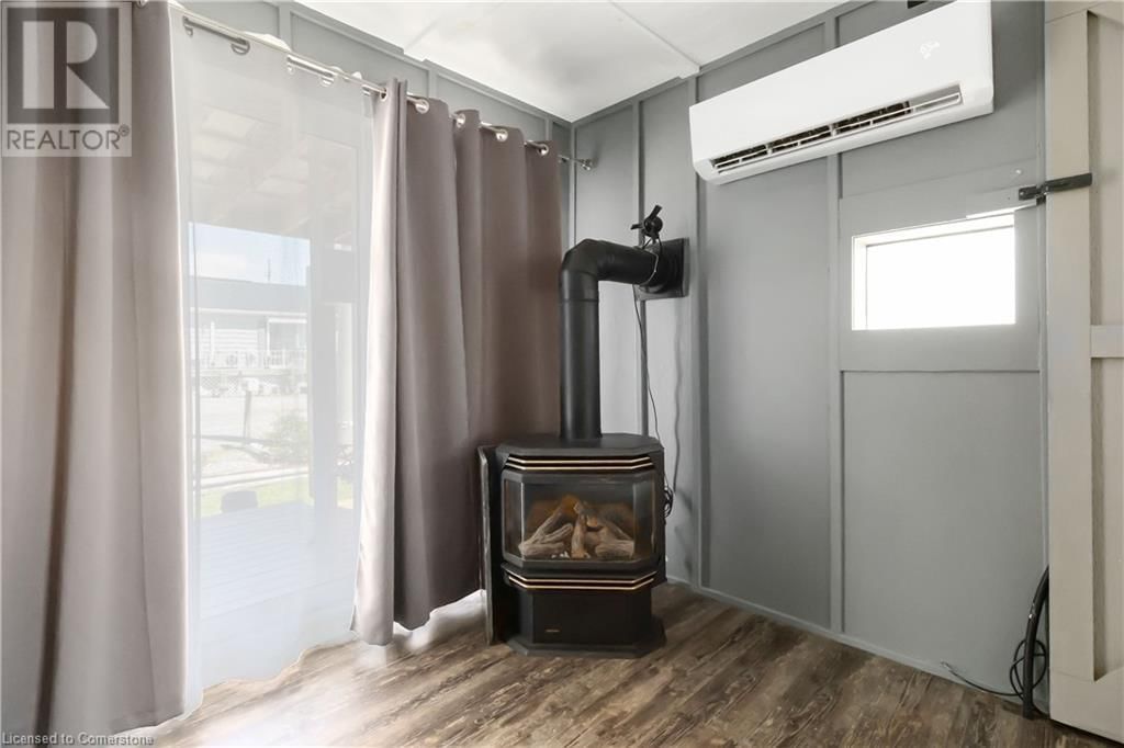 24 MELVILLE LANE Image 15