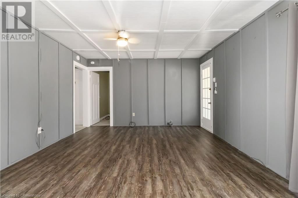 24 MELVILLE LANE Image 16