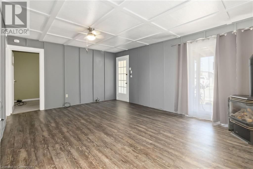 24 MELVILLE LANE Image 17
