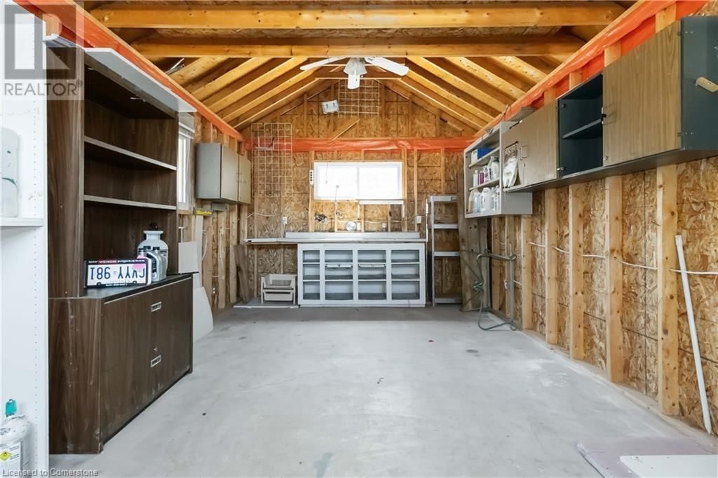 24 MELVILLE LANE Image 31