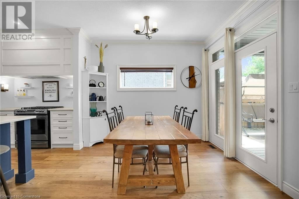 18 KEMP CRESCENT Image 24