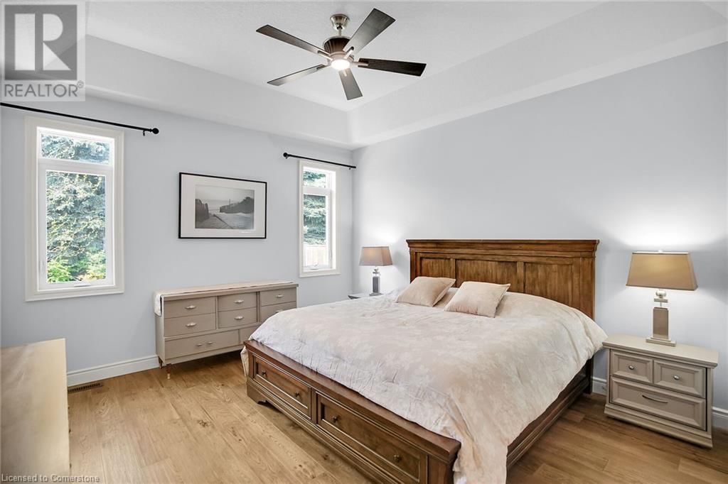 18 KEMP CRESCENT Image 28
