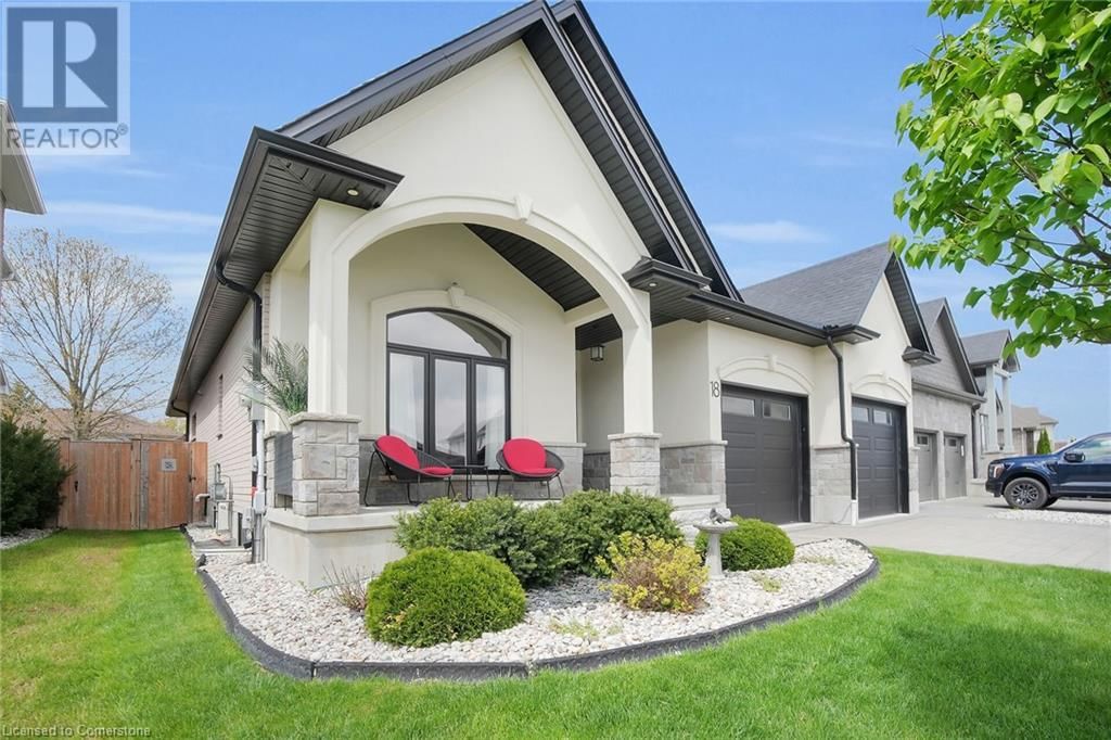 18 KEMP CRESCENT Image 3