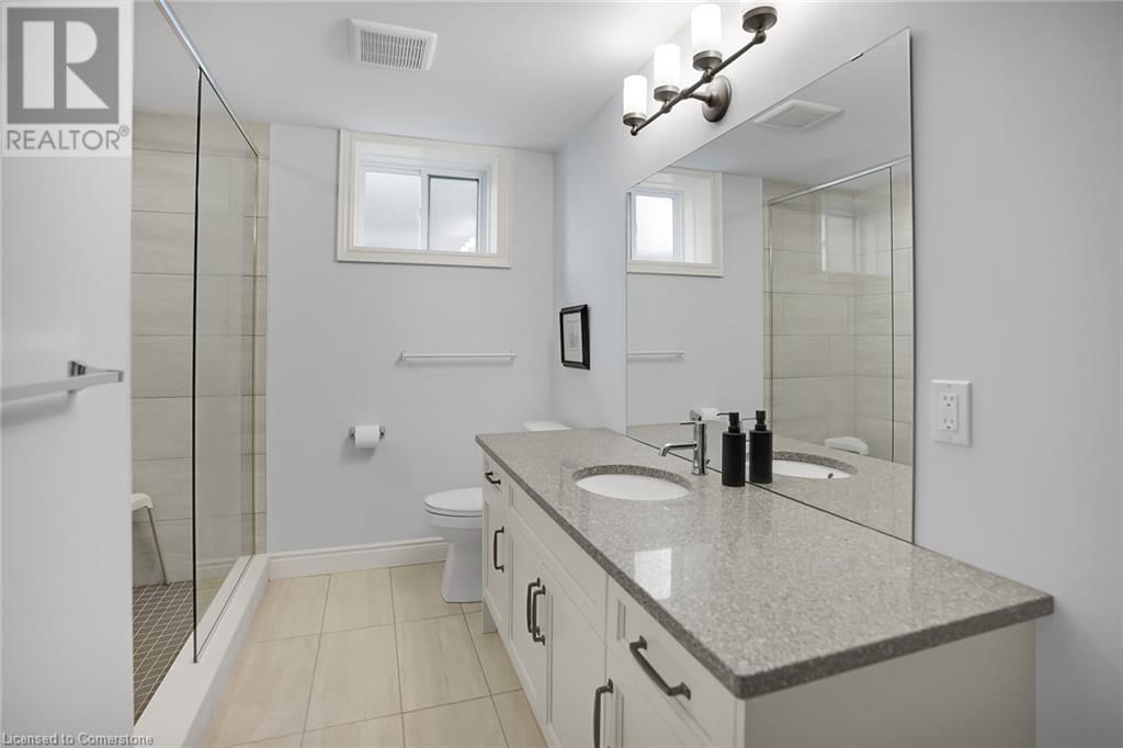 18 KEMP CRESCENT Image 46