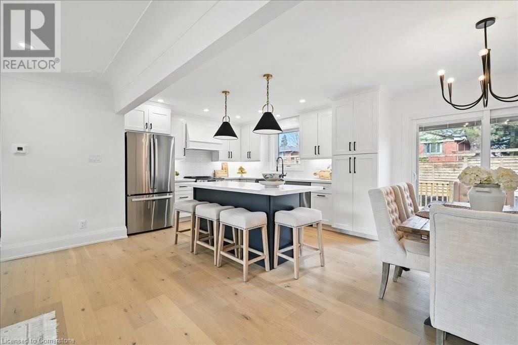 869 CONDOR DRIVE Image 13