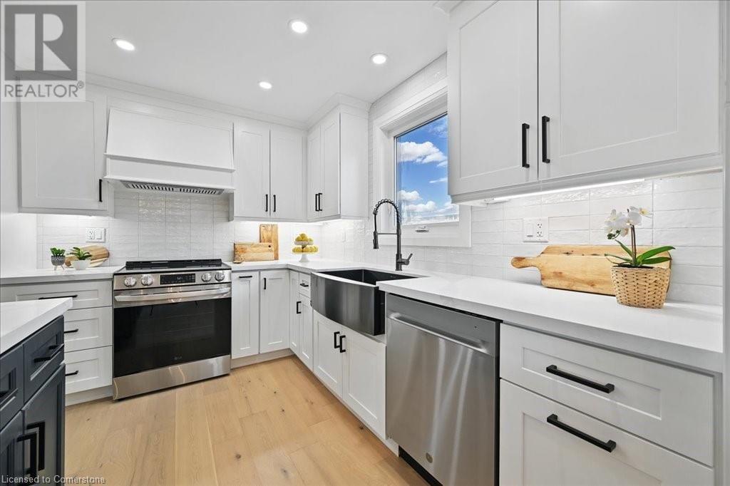 869 CONDOR DRIVE Image 15