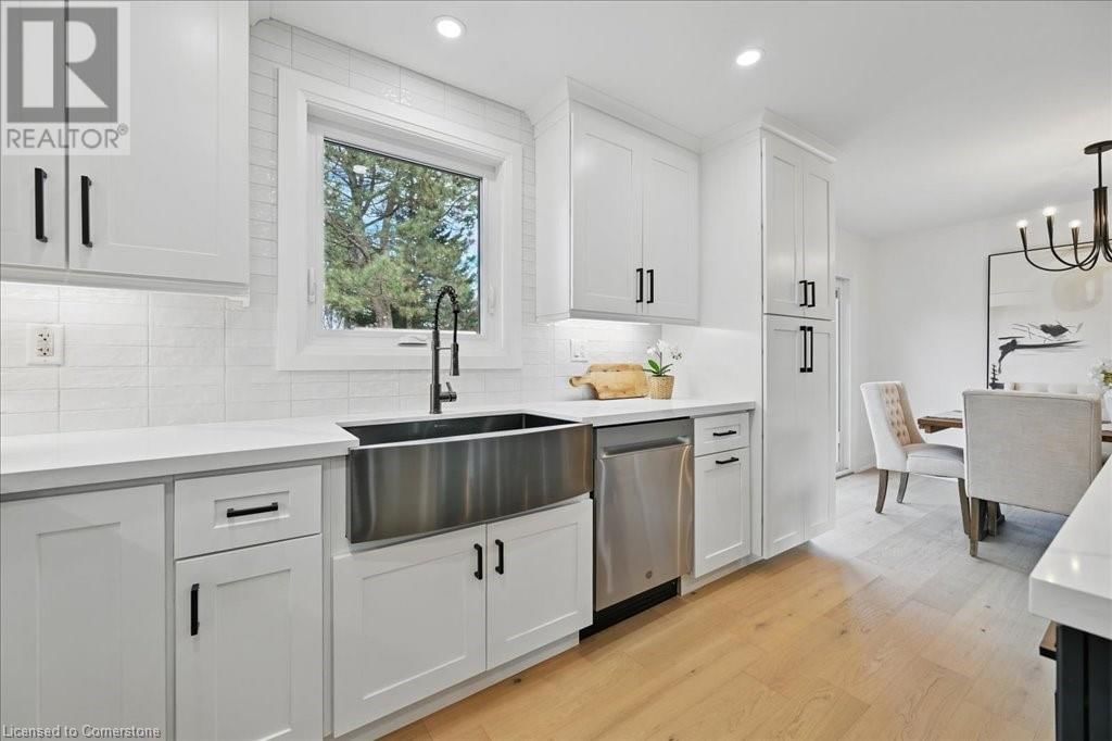 869 CONDOR DRIVE Image 16