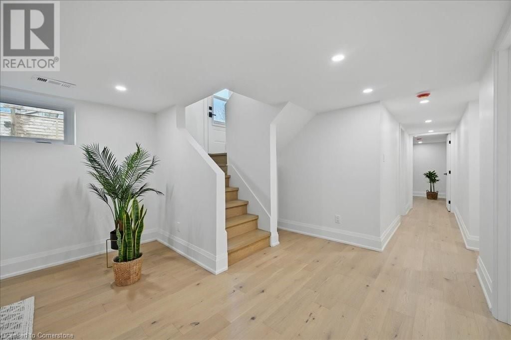 869 CONDOR DRIVE Image 30