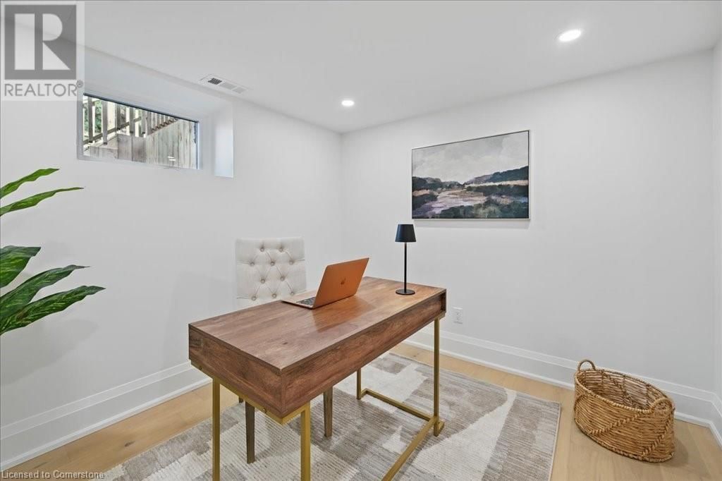 869 CONDOR DRIVE Image 38