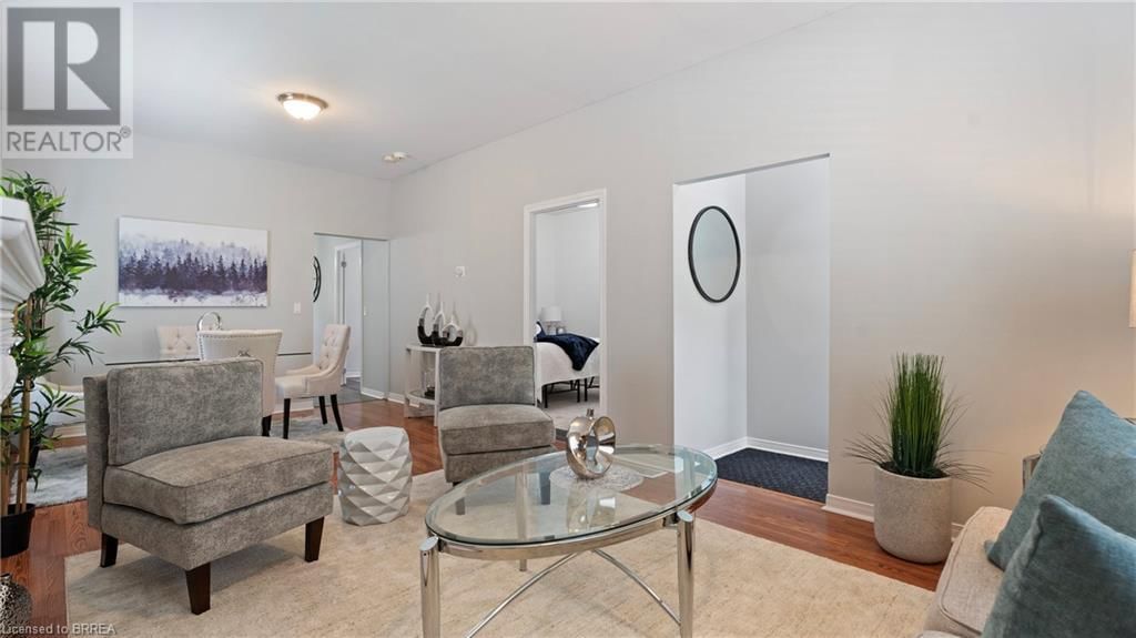 31 FOSTER STREET Image 8