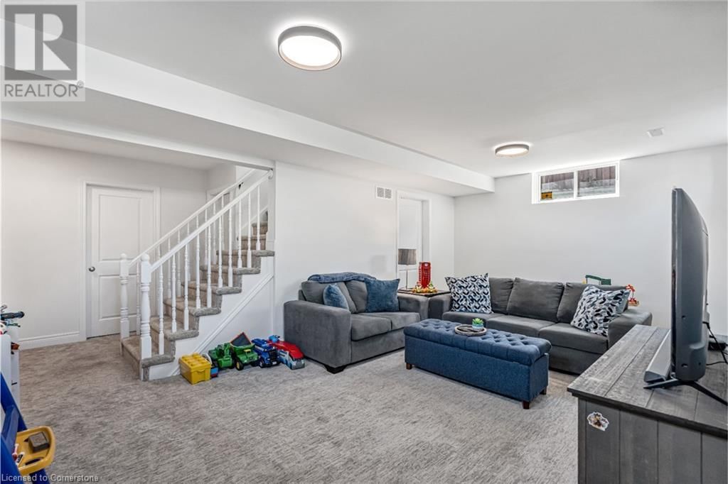 168 CARLTON STREET Image 28