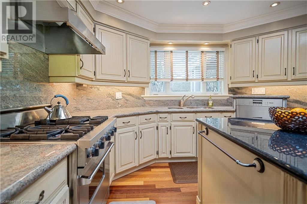 56 CAMEO STREET Image 14