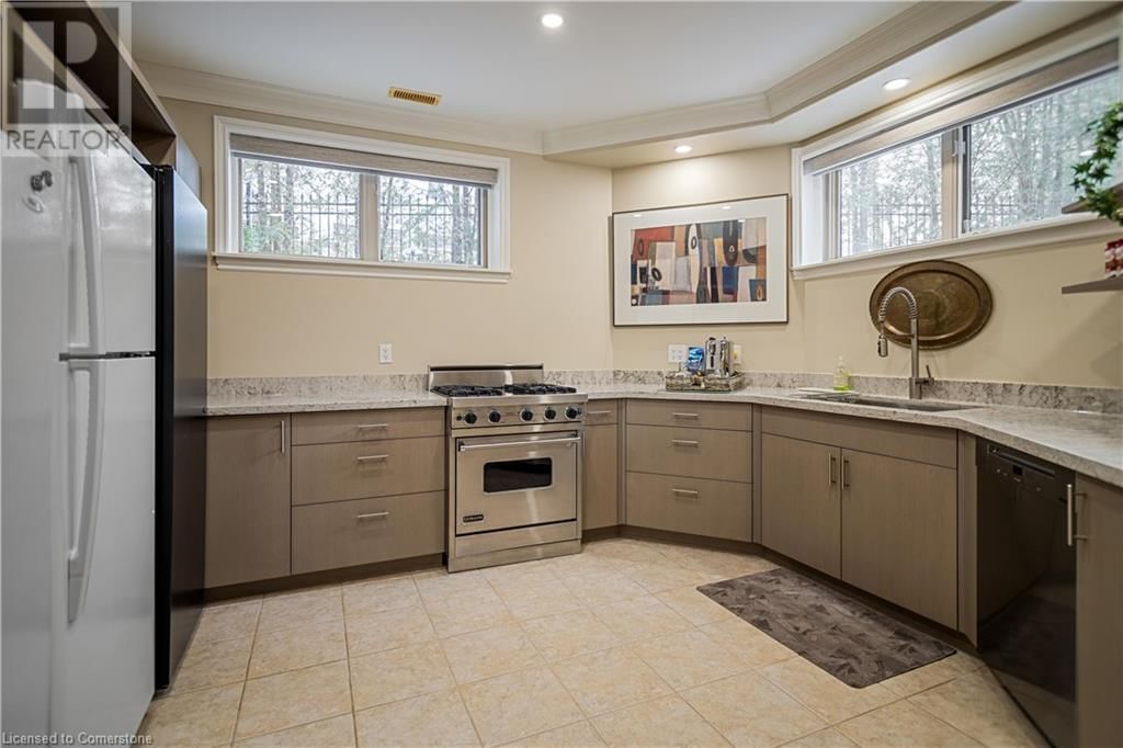 56 CAMEO STREET Image 36
