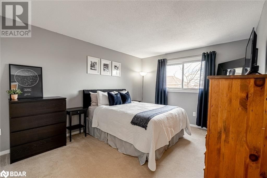 40 GRASETT CRESCENT Image 12