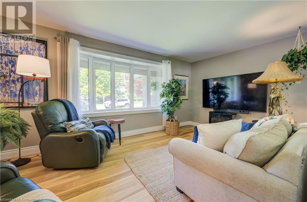 1076 HENRY STREET Image 15