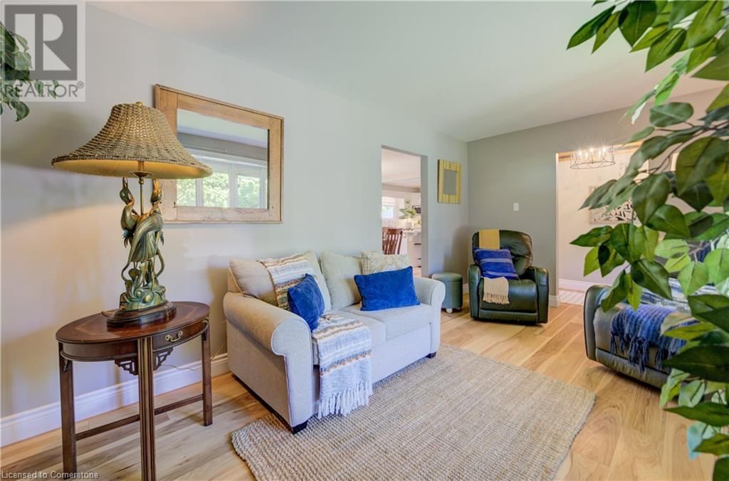 1076 HENRY STREET Image 17