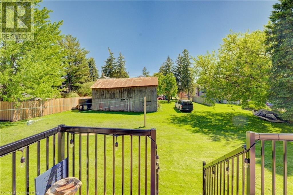 1076 HENRY STREET Image 37