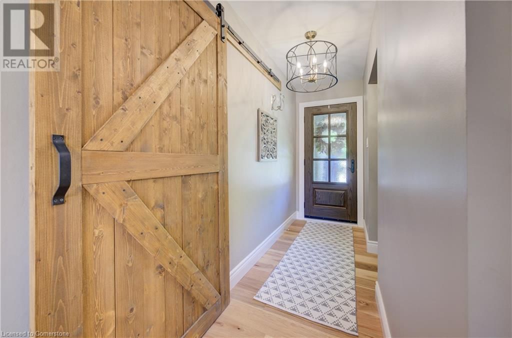 1076 HENRY STREET Image 5