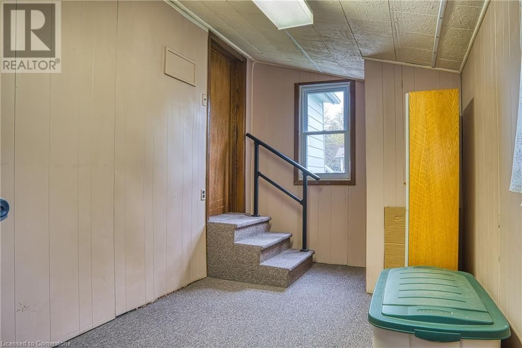 190 ELM AVENUE NORTH Image 21