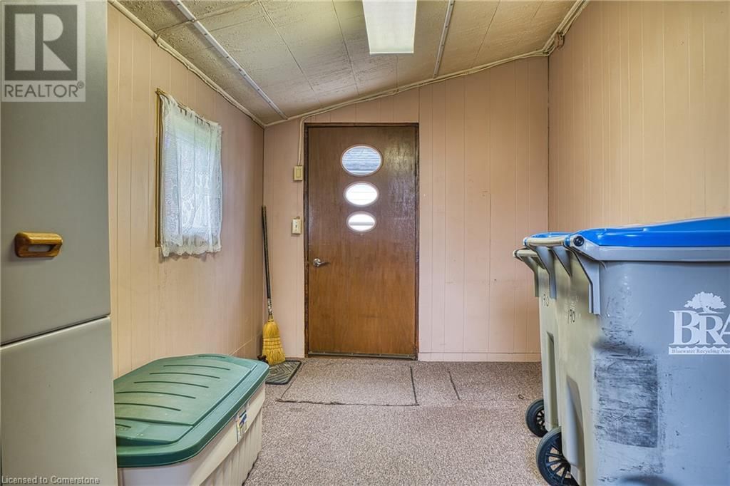 190 ELM AVENUE NORTH Image 22