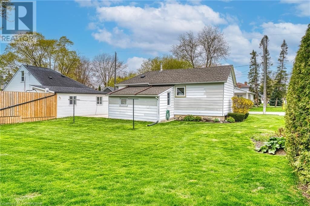 190 ELM AVENUE NORTH Image 5