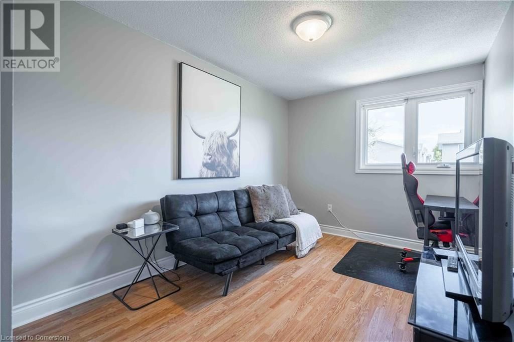 33 - 1396 UPPER OTTAWA STREET Image 14