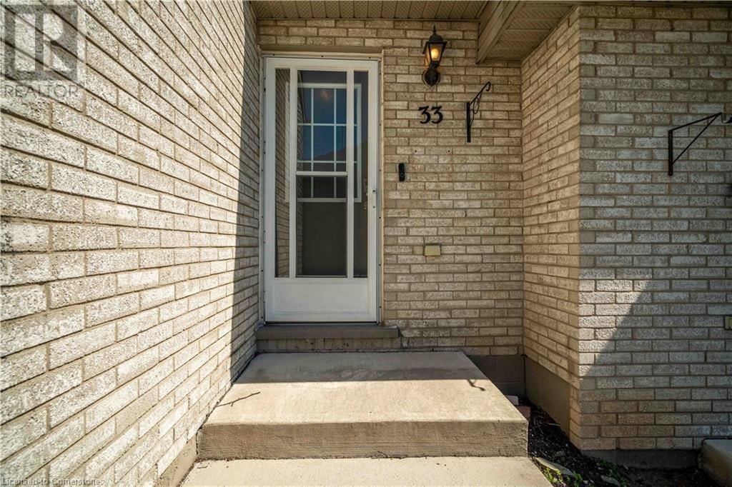 33 - 1396 UPPER OTTAWA STREET Image 2