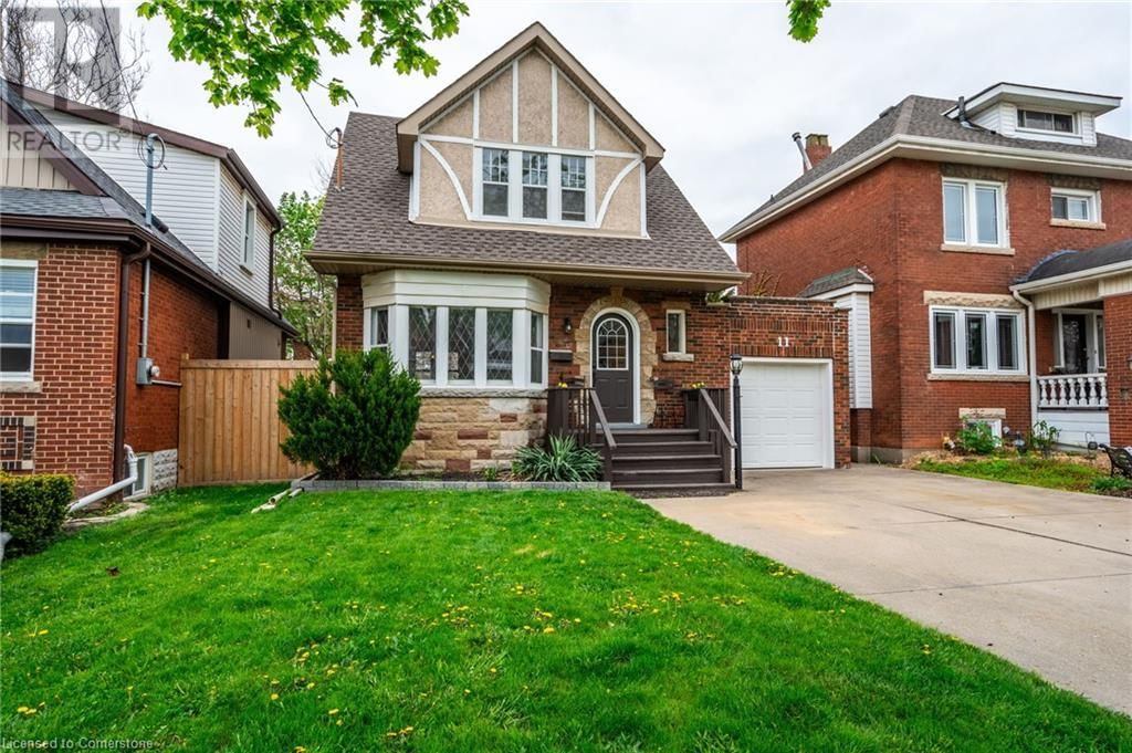 11 HUXLEY AVENUE SOUTH Image 3