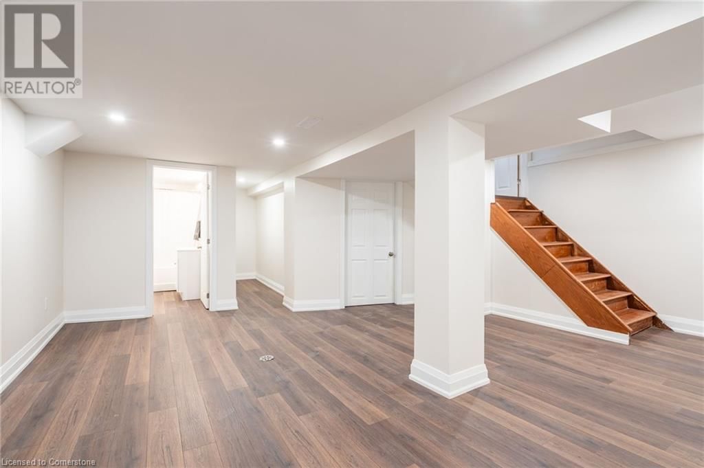 11 HUXLEY AVENUE SOUTH Image 36