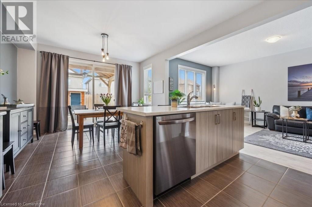33 MCFARLANE CRESCENT Image 13