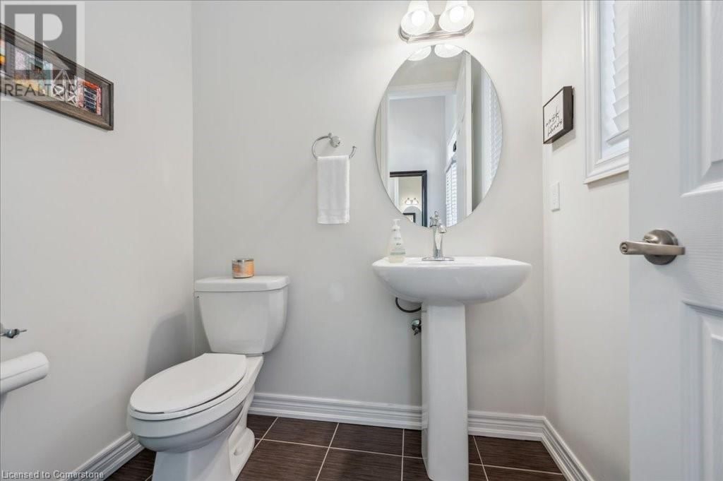 33 MCFARLANE CRESCENT Image 19