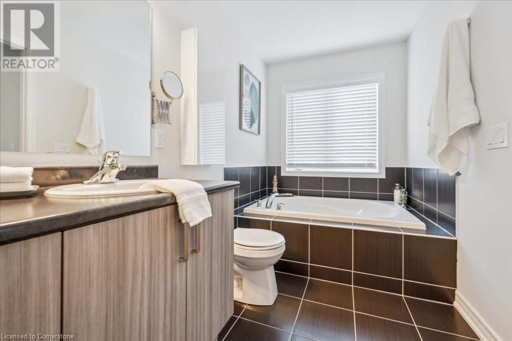 33 MCFARLANE CRESCENT Image 28