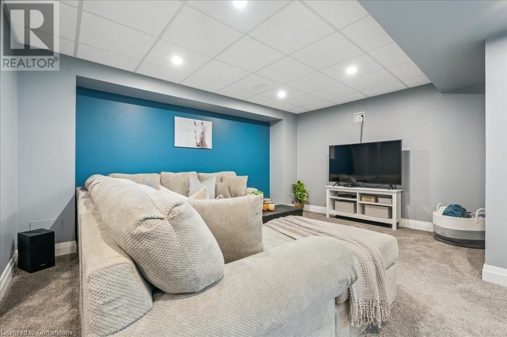 33 MCFARLANE CRESCENT Image 30
