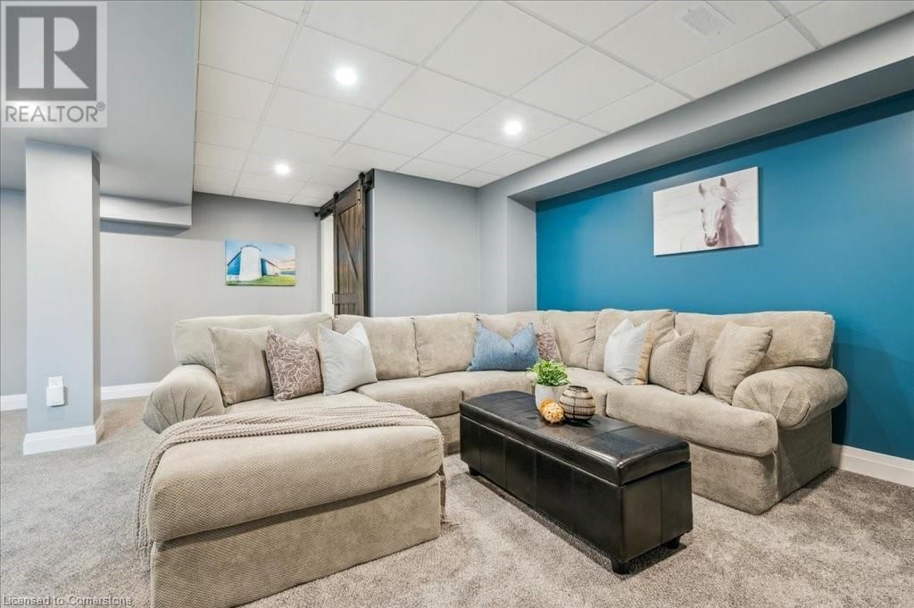 33 MCFARLANE CRESCENT Image 31
