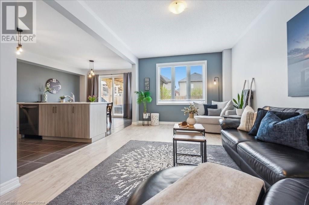 33 MCFARLANE CRESCENT Image 8