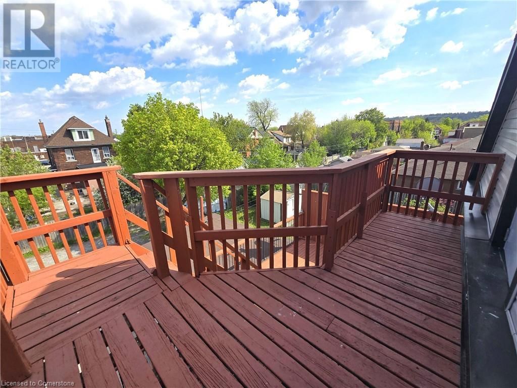 4 - 300 BALMORAL AVENUE NORTH Image 12