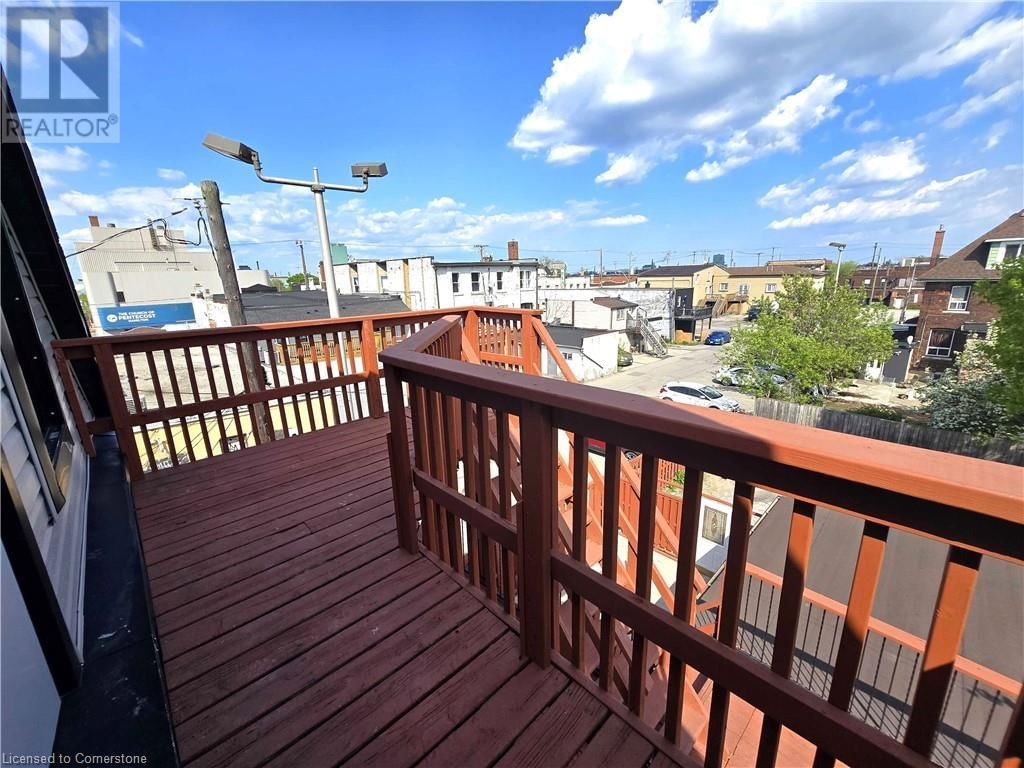 4 - 300 BALMORAL AVENUE NORTH Image 13